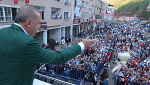 Salgına rağmen mitinge, tepki yağdı