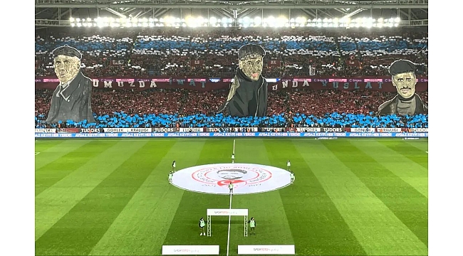 Trabzonspor  Beşiktaş maçında tarihi koreografi... 