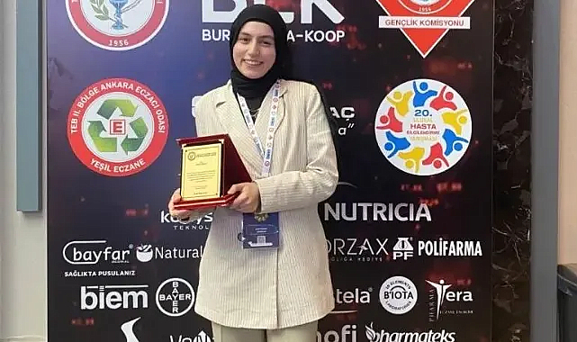 KTÜ Eczacılık Fakültesi öğrencisine ödül